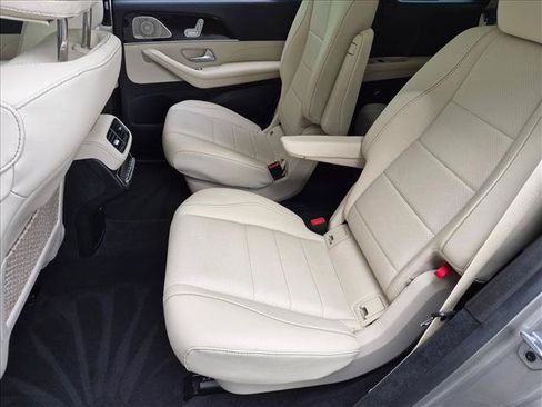 Used 2023 Mercedes-Benz GLS 450 4MATIC image 20