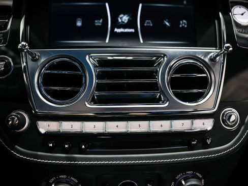Used 2019 Rolls-Royce Wraith RWD image 55