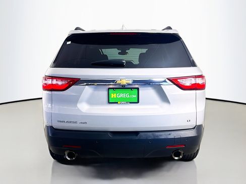 Used 2020 Chevrolet Traverse LT w/ Driver Confidence II Package AWD/4WD image 8