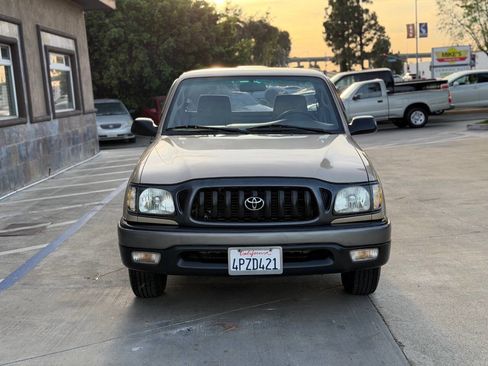 Used 2002 Toyota Tacoma 2WD Regular Cab image 3