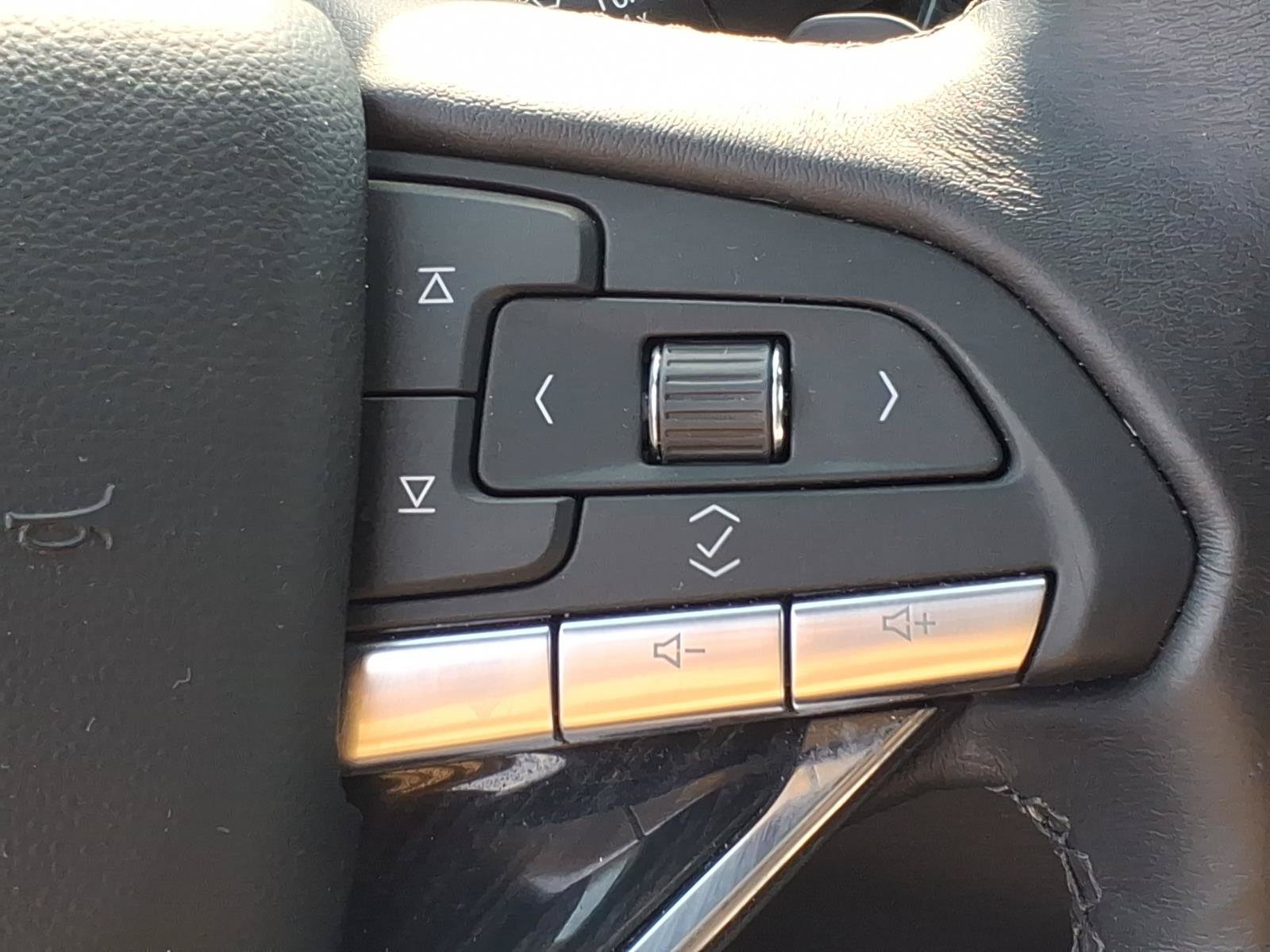 Used 2024 Cadillac XT6 Premium Luxury AWD/4WD image 12