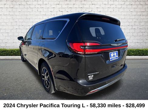 Used 2024 Chrysler Pacifica Touring-L image 5