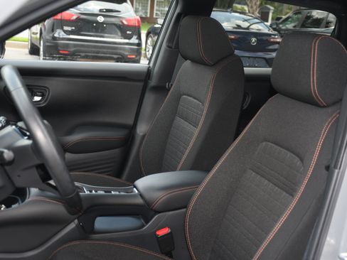 Used 2025 Honda HR-V Sport image 11