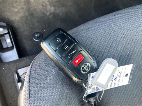 Used 2024 Toyota Corolla SE FWD image 14