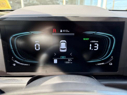 Used 2026 Kia Niro LX FWD image 38