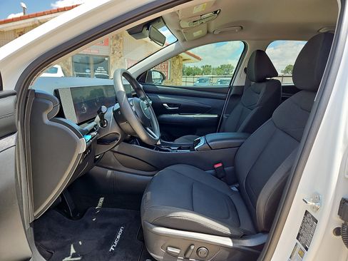Used 2025 Hyundai Tucson SEL FWD image 11
