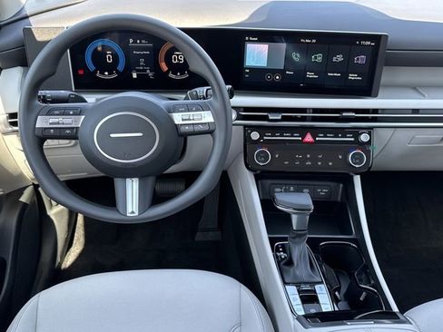 New 2026 Hyundai Tucson SEL image 23