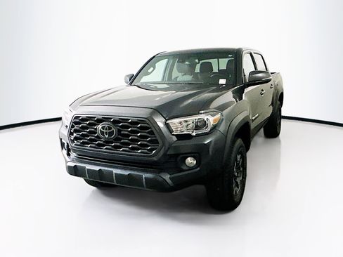 Used 2022 Toyota Tacoma TRD Off-Road image 3
