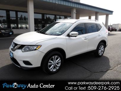 Used 2016 Nissan Rogue SV w/ SV Premium Package
