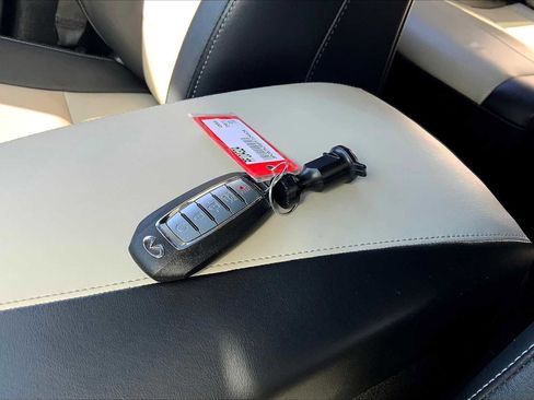 Used 2023 INFINITI QX55 Luxe w/ Cargo Package image 14