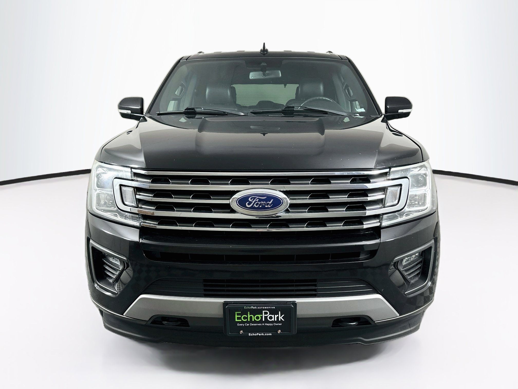 Used 2020 Ford Expedition XLT w/ Equipment Group 202A AWD/4WD image 2