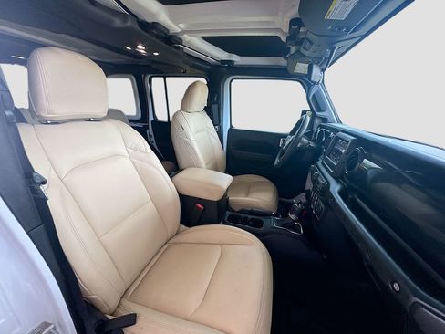 Used 2023 Jeep Wrangler Unlimited Sport AWD/4WD image 31