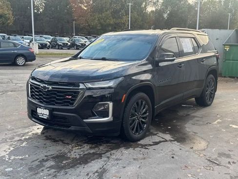 Used 2023 Chevrolet Traverse RS w/ LPO, Floor Liner Package image 3