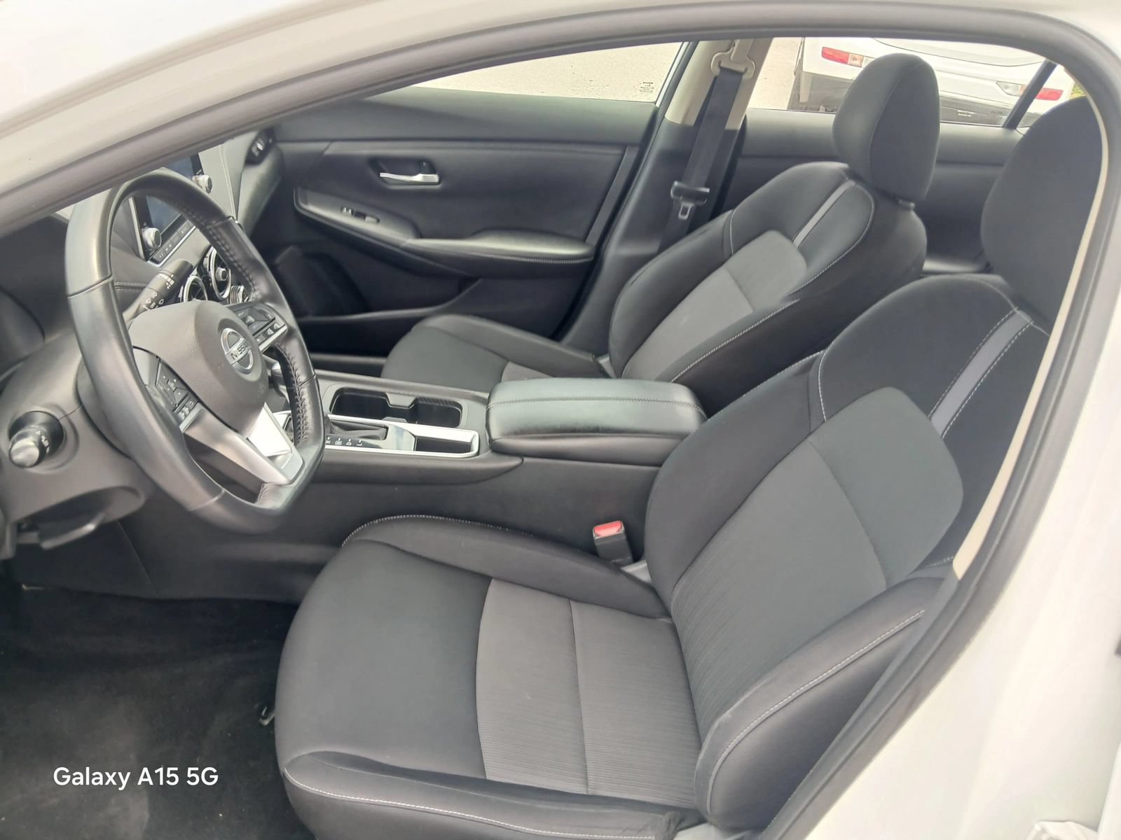 Used 2021 Nissan Sentra SV FWD image 9