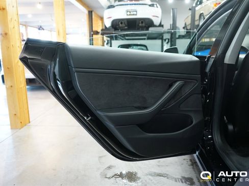 Used 2019 Tesla Model 3 Performance AWD/4WD image 23