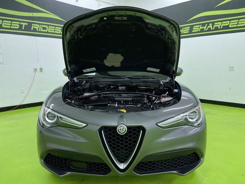 Used 2018 Alfa Romeo Stelvio AWD image 4