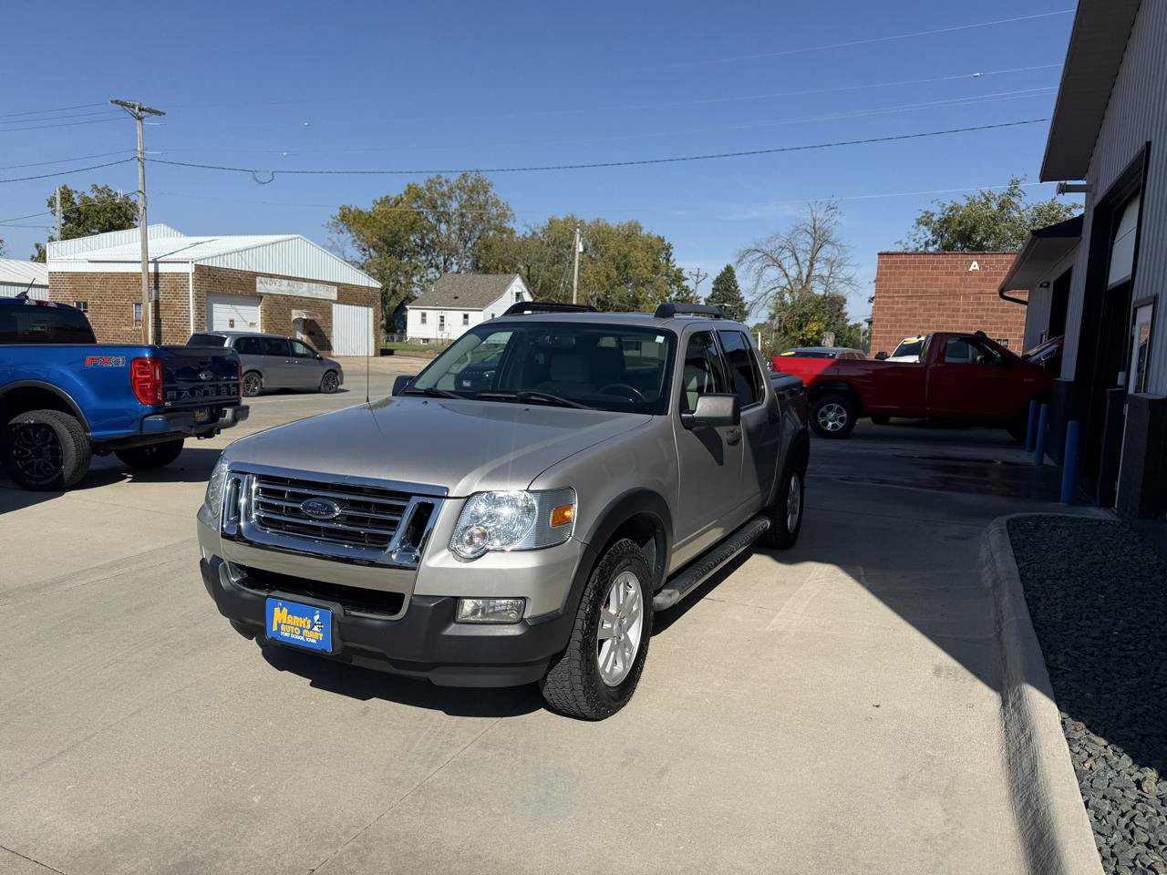 Used 2008 Ford Explorer Sport Trac XLT AWD/4WD image 3