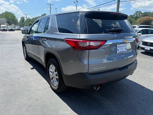 Used 2020 Chevrolet Traverse LS FWD image 5
