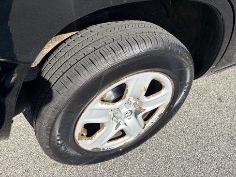 Used 2011 Toyota RAV4 4WD V6 w/ Tow Prep Pkg image 21