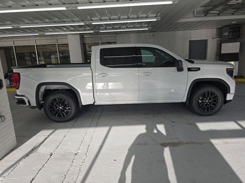 New 2026 GMC Sierra 1500 Elevation image 6