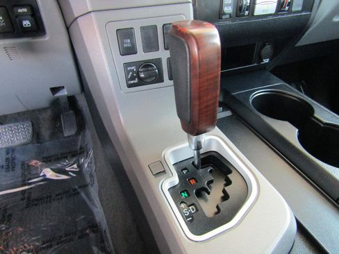Used 2012 Toyota Sequoia Platinum RWD image 24