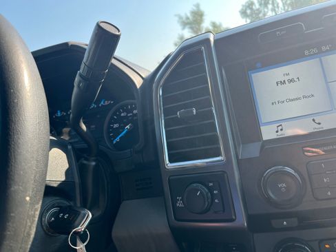 Used 2018 Ford F250 XLT w/ XLT Premium Package AWD/4WD image 16