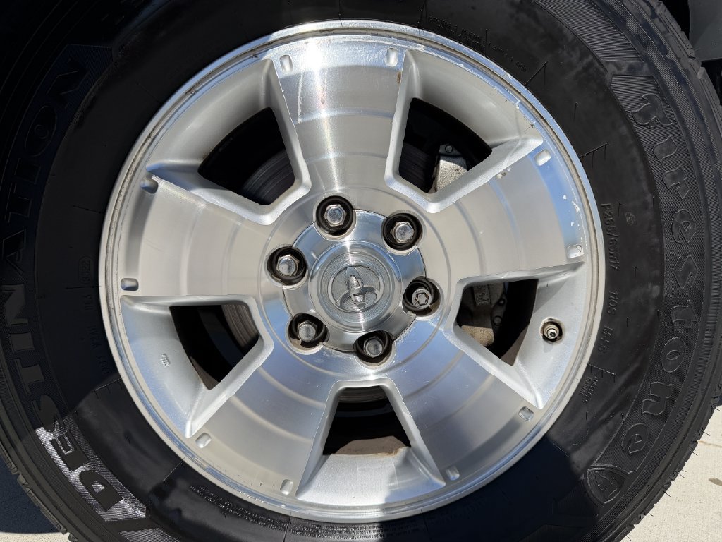 Used 2008 Toyota 4Runner SR5 RWD image 8