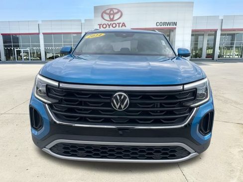Used 2024 Volkswagen Atlas Cross Sport SE FWD image 8