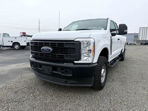 Used 2023 Ford F250 XL image 2