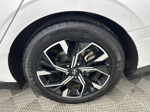 Used 2025 Hyundai Sonata SEL FWD image 19