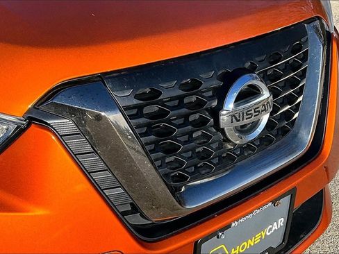 Used 2019 Nissan Kicks SR w/ SR Premium Package image 30