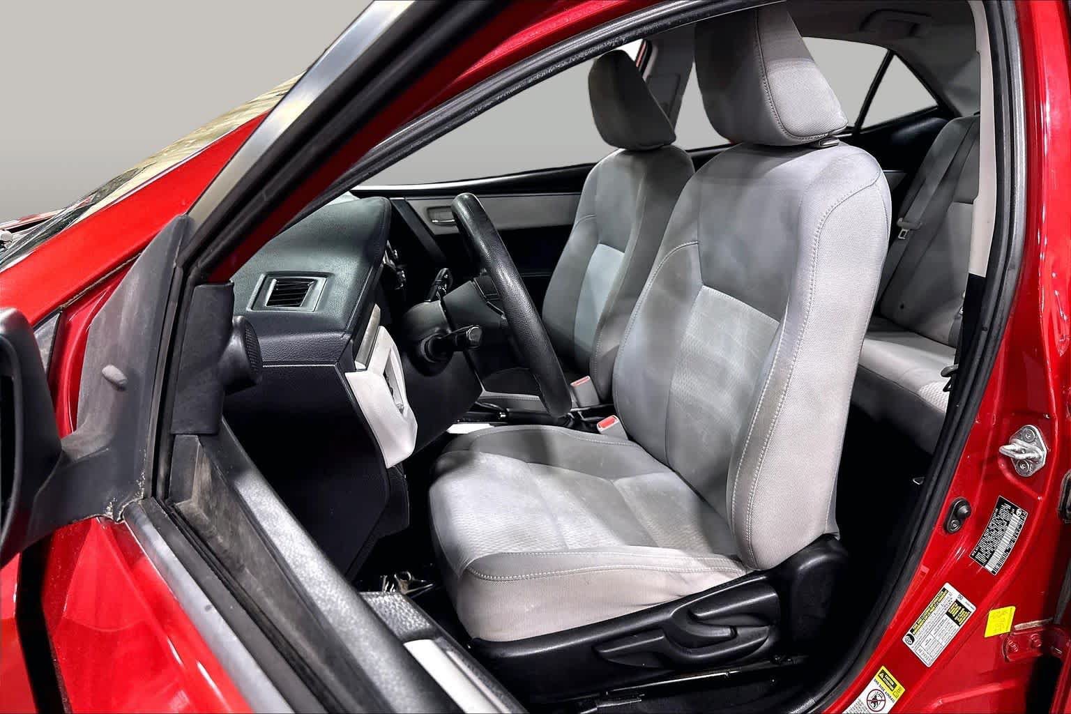 Used 2015 Toyota Corolla LE FWD image 7