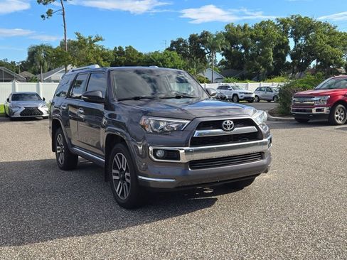 Used 2018 Toyota 4Runner Limited AWD/4WD image 3