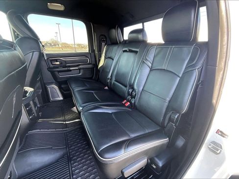 Used 2019 RAM 3500 Limited w/ Max Tow Package image 17