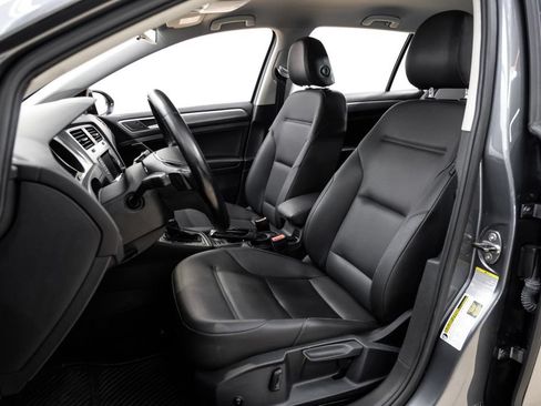 Used 2015 Volkswagen Golf S FWD image 30
