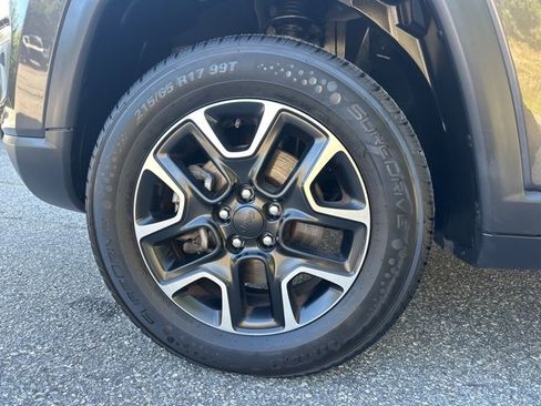 Used 2021 Jeep Compass Trailhawk image 32