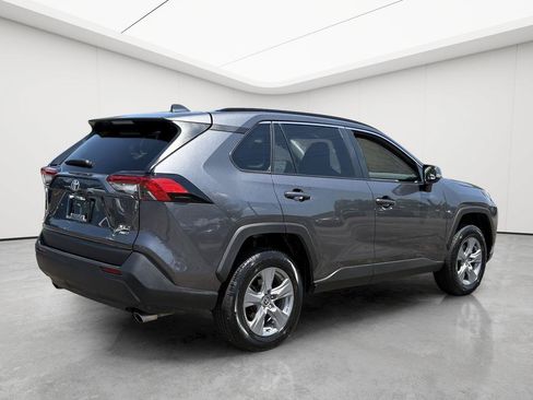 Used 2025 Toyota RAV4 XLE AWD/4WD image 7