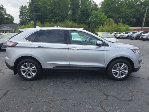 Used 2016 Ford Edge SEL w/ Equipment Group 201A AWD/4WD image 4