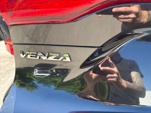 Used 2021 Toyota Venza XLE w/ Softex Package AWD/4WD image 19