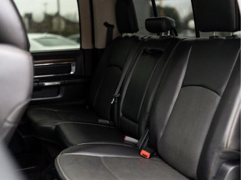 Used 2016 RAM 3500 Laramie w/ Convenience Group image 9