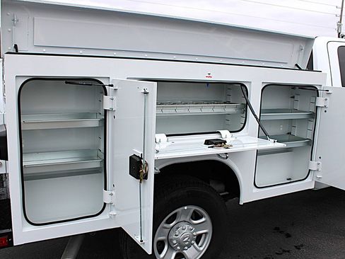 Used 2023 RAM 3500 Tradesman w/ Convenience Group image 10