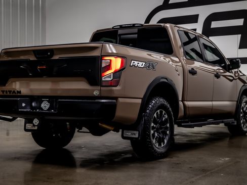 Used 2020 Nissan Titan PRO-4X w/ Pro-4x Convenience Package AWD/4WD image 33