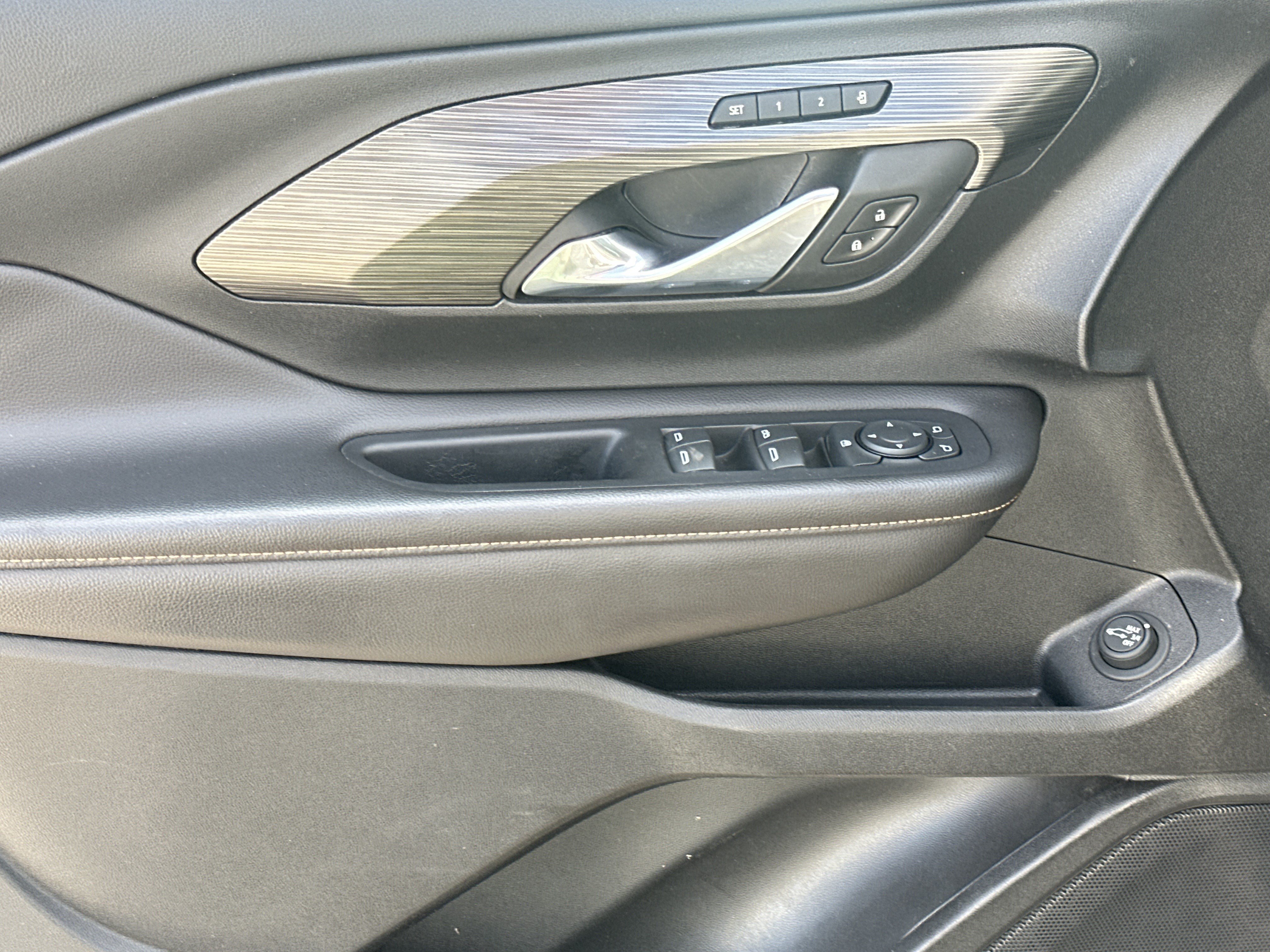 Used 2020 GMC Terrain SLT w/ Preferred Package FWD image 10