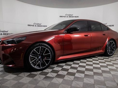 Used 2025 BMW M5 w/ Carbon Package image 5