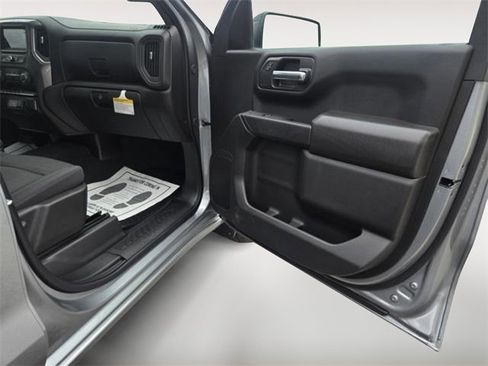 New 2025 Chevrolet Silverado 1500 Custom image 11