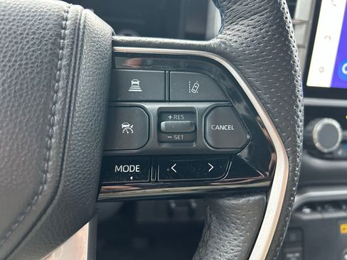 Used 2023 Toyota Tundra Platinum image 19