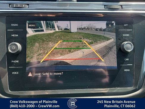 Used 2020 Volkswagen Tiguan SE w/ Panoramic Sunroof Package image 8