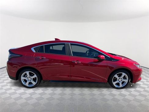 Used 2018 Chevrolet Volt LT image 4