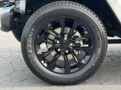 Used 2023 Jeep Wrangler Unlimited Sahara w/ Cold Weather Group image 33