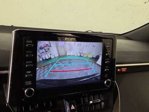 Used 2020 Toyota Corolla SE FWD image 18